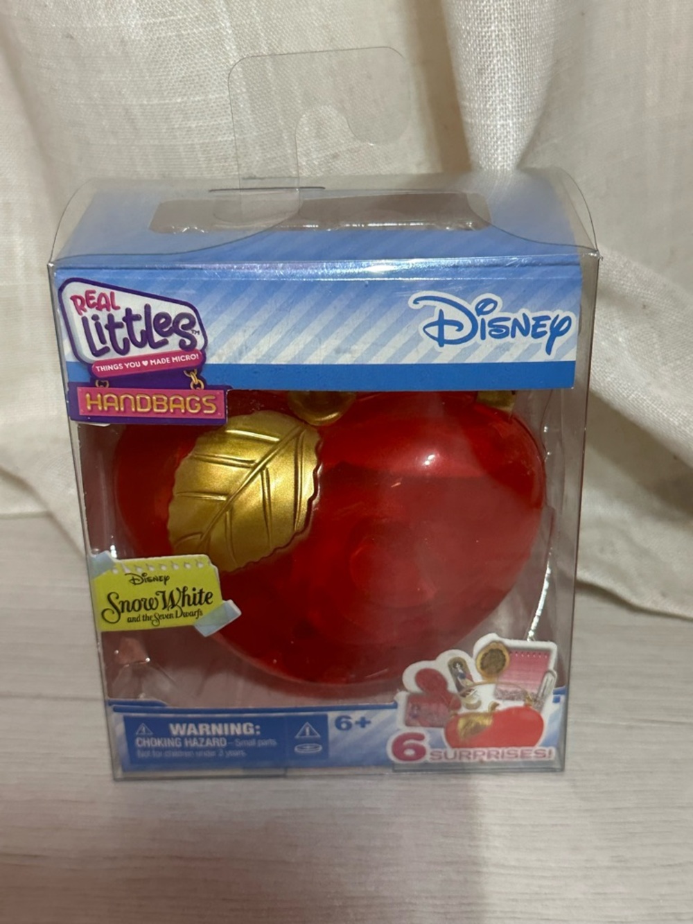 New real little disney handbags- snow white